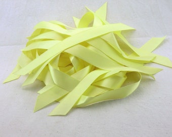 Yellow Ribbon > 28.5cm length