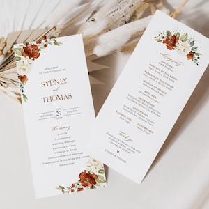 Peut inclure: Programme de cérémonie de mariage avec un motif floral composé de fleurs blanches et orange. Le programme liste l'ordre des événements pour le mariage de Sydney et Thomas, qui aura lieu le 27 juin. Le programme comprend également une liste des membres de la fête de mariage.