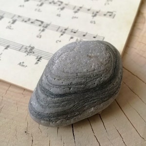 Sea pebble Natural Sea Stone Unique Gift Table Decor Gray Stripped Sea Stone Paperweights Sea Pebble Art Rock Meditation Stone