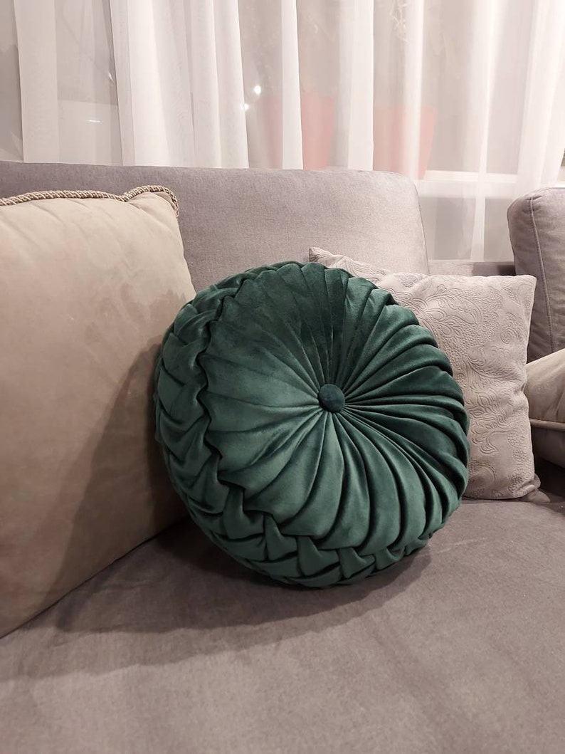 Round Velvet Pillow// Handmade Velvet Cushion// Decorative Green Luxury
