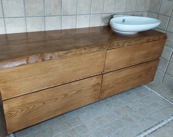 Meuble de salle de bain SUSPENDU en bois de châtaignier massif Holz Holzregal live edge Holzmöbel real Made in Italy