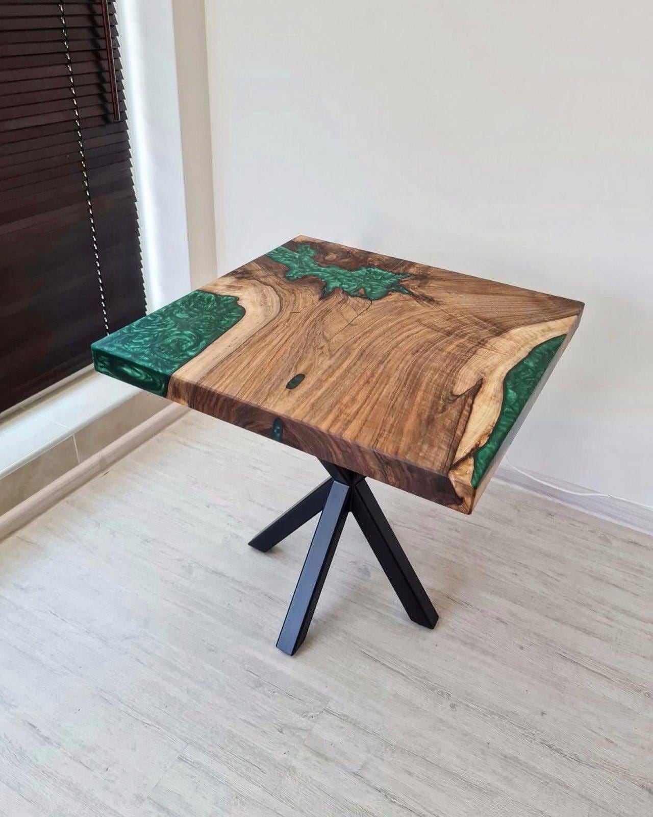 Table Basse/Table D'appoint/Table De Chevet/Table Bout/Petite Table Rivière En Bois Noyer Et Résine Époxy Verte/Bois Naturel/Bois Massif