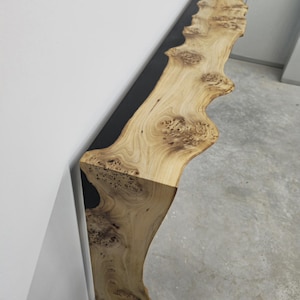 182 cm langer Esstisch mit schwarzem Epoxidharz / schmaler Esstisch / Wasserfalltisch aus Ahornholz / schmaler Konsolentisch