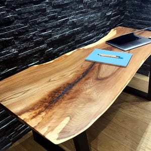 Massivholz Schreibtisch Tisch / Live Edge Schreibtisch / Modernes Haus Büro Möbel / Rustikaler Epoxidharz Tisch / Walnussholz Schreibtisch / Geschenk / Präsent