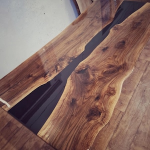Custom Black Epoxy Resin Table for 8, 10, 12/ Live Edge Epoxy River Dining Table / Shiny Black River Table / Glossy Epoxy Resin Countertop