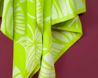 Tropical Print Lau Beach/Bath Towel – Lime Green