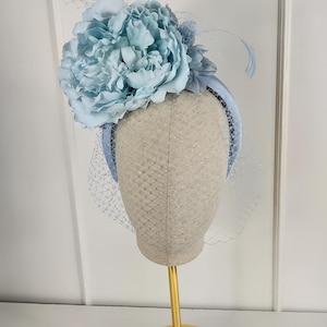 Light Blue Fascinator, Baby Blue Wedding Fascinator, Blue Bridal Shower Headband, Kentucky Derby Hat, Derby Fascinator, Race Day, Tea Party