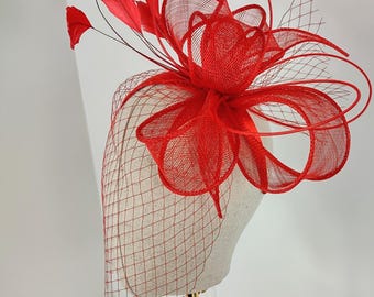 Red Feather Fascinator: Elegant Headpiece for Derby, Wedding  display picture 1