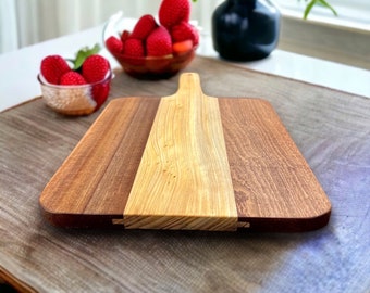 Custom Charcuterie Board, Wooden Serving Tray, Wedding Gift for Couples, Custom Cutting board, Cutting Board with Handle