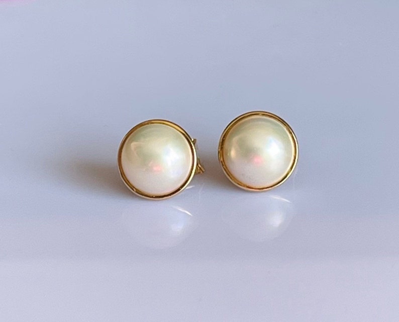 Elegant Pearl Stud Earrings in 14 Kt solid Gold ../ Wedding Jewelry / Gifts for Her/ Party image 2