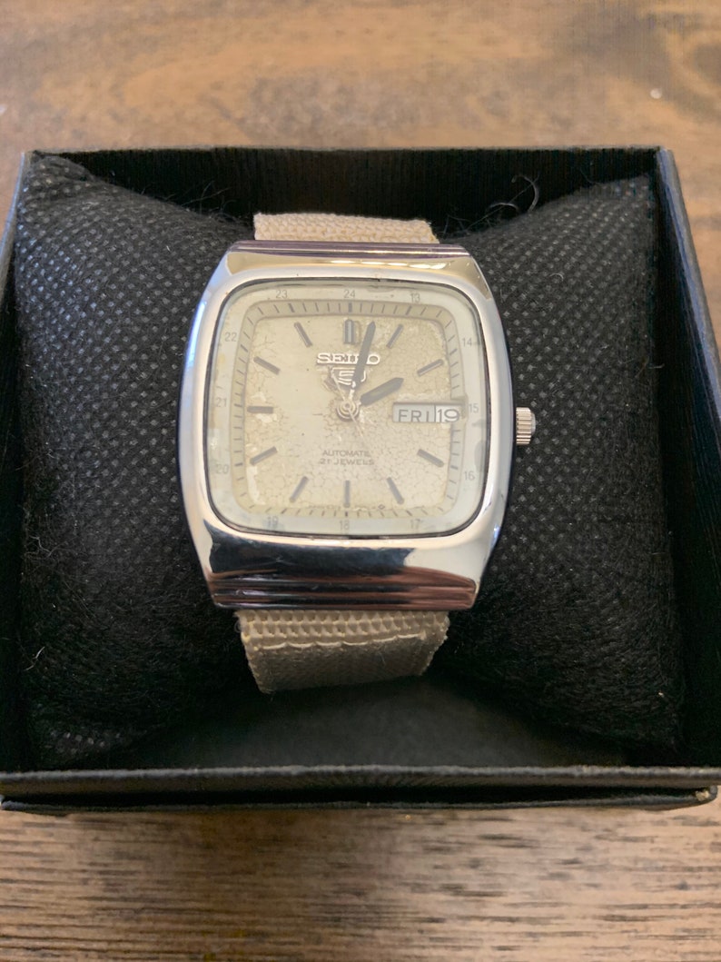 seiko 5 railway time