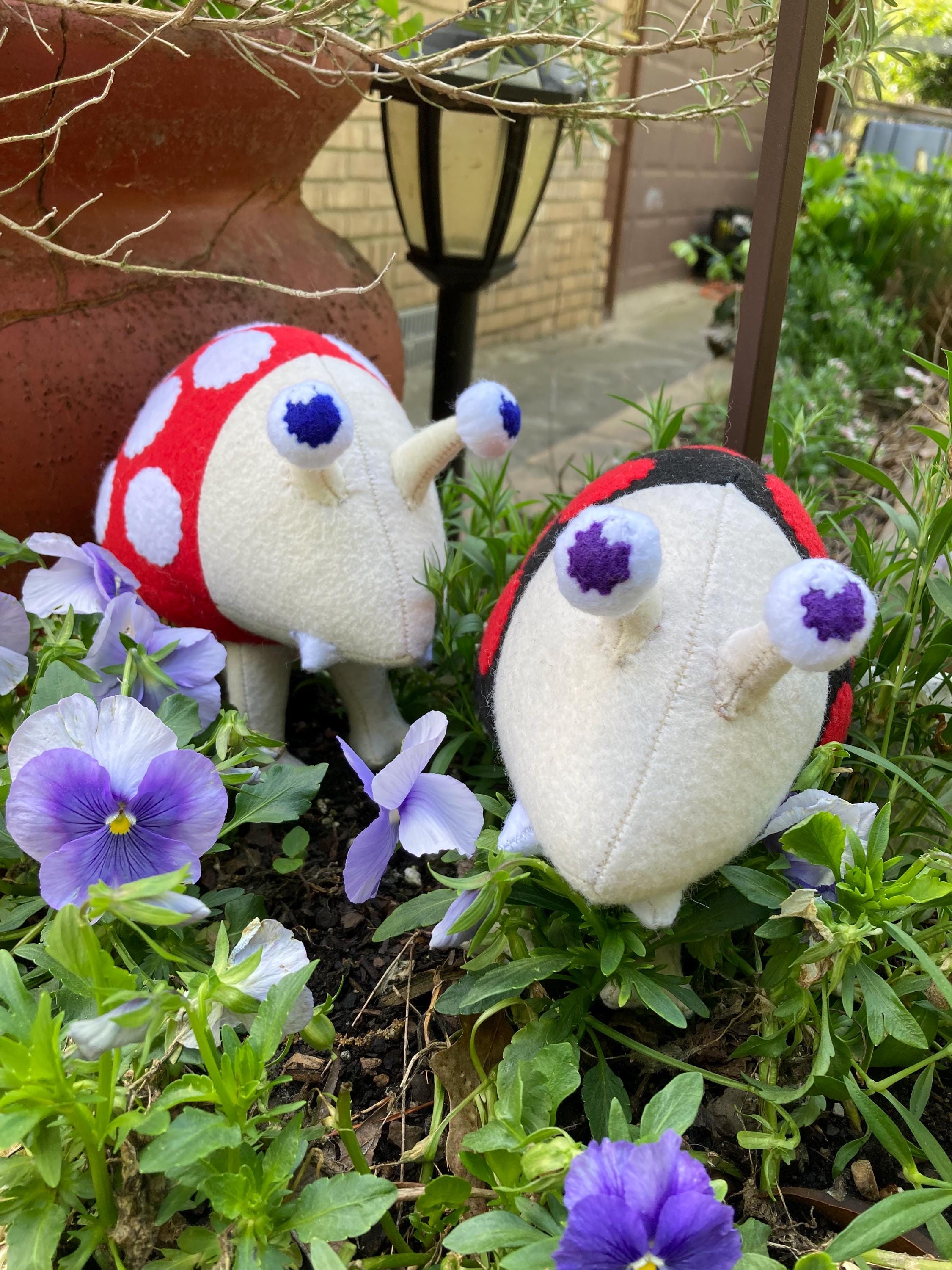 Pikmin Bulborb Fan-made Plushie - Etsy