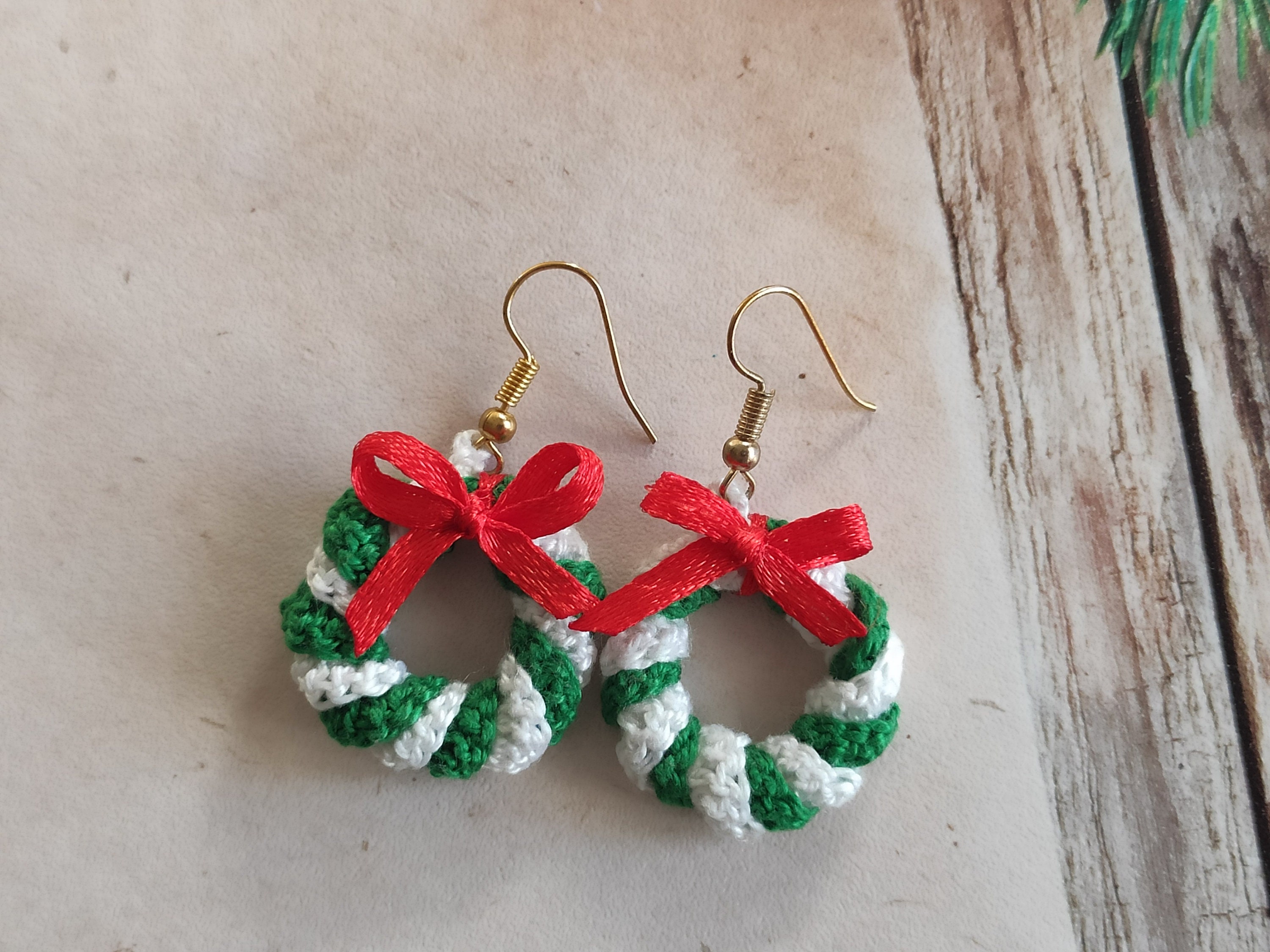 15. Christmas wreath crochet earring pattern Christmas Etsy