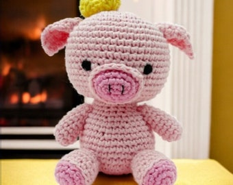 Crochet Pig, handmade gifts, rattle, top toys idea 2024, baby shower gift, top toys for baby, toys for tots 2024, top best gift ideas
