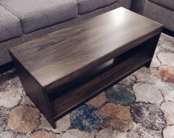 Minimalist Hardwood Coffee Table with Modern Design