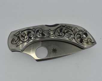 Hand Engraved Leaf & Scroll Spyderco Dragonfly Pocket Knife