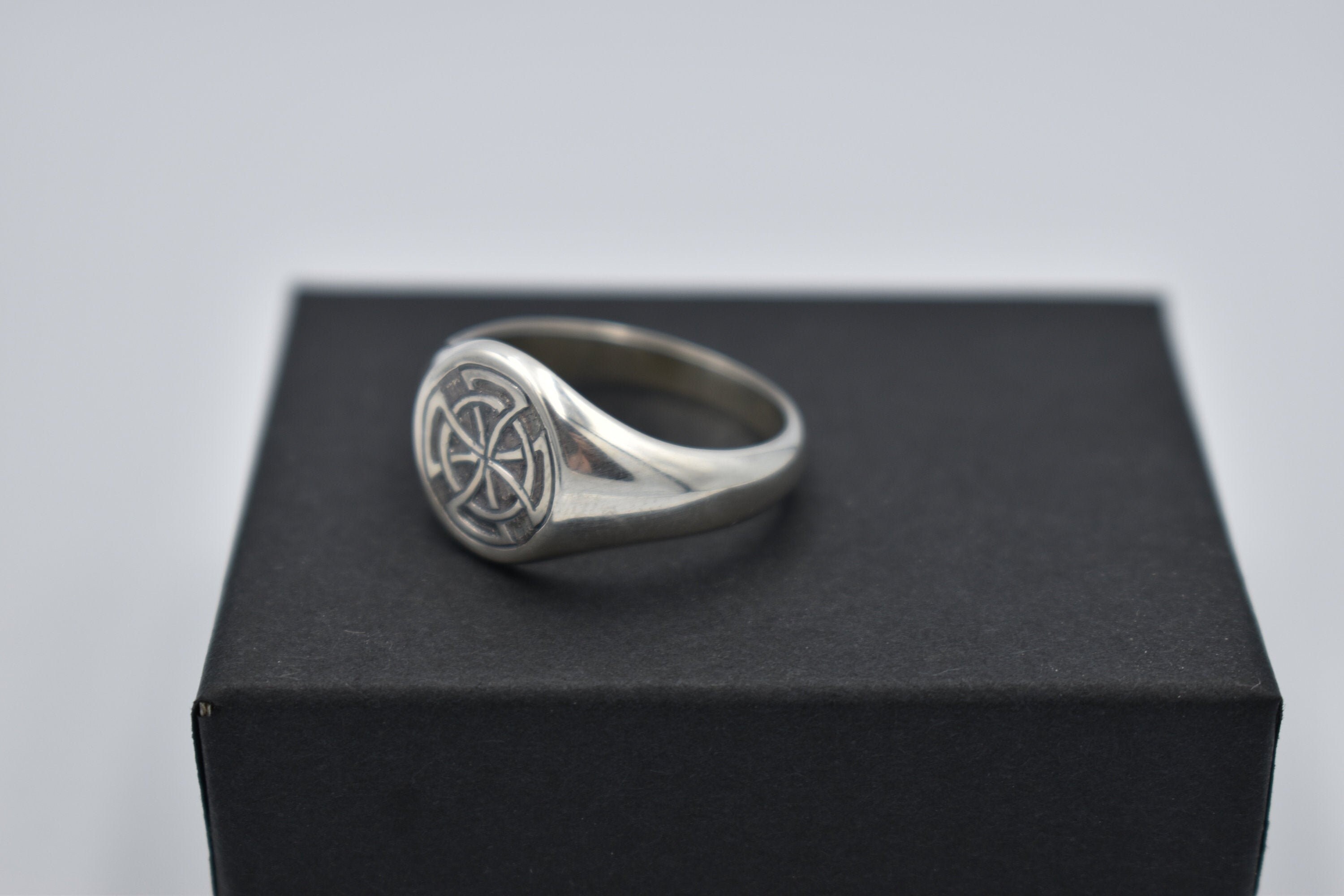 Hand Engraved Silver Celtic Cross Knot Signet Ring - Etsy