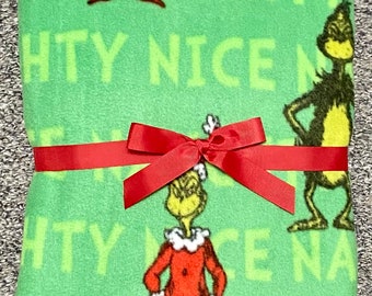 The Grinchy Green Santa No Sew Fleece blanket, Christmas throw blanket, Christmas naughty or nice blanket, Christmas green Santa blanket