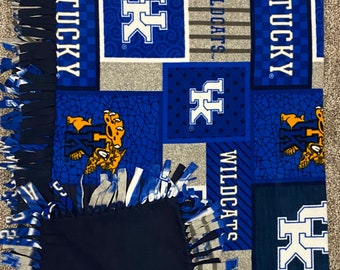 Handmade Kentucky Wildcats Fleece Blanket: Plush Stadium Throw