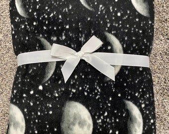 Manta de tela polar con estampado de fases lunares, manta de astrología en blanco y negro, tela polar afelpada cortada a medida.