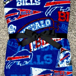 Handmade Buffalo Bills Fleece Blanket: Plush Football Throw