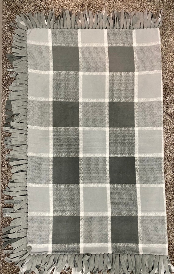 Gray buffalo check throw blanket hotsell