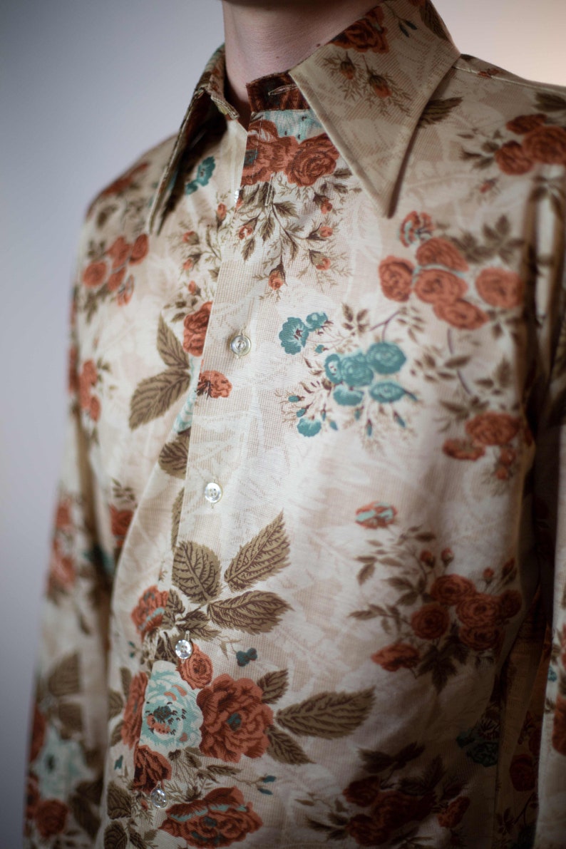 Laid back Hipster 1970/'s floral button down shirt Read item details