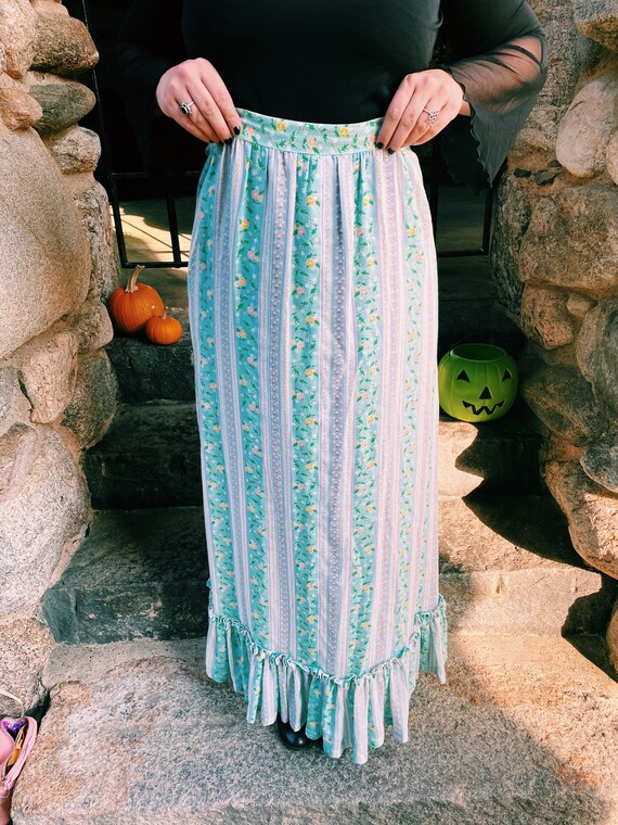 Vintage 70s Prairie Floral Pastel Striped Prairie