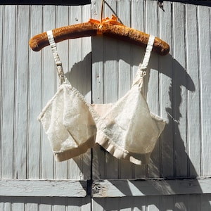 Sujetador vintage Lilees Lily’s of France estilo eduardiano antiguo de encaje blanco crema, tallas 36 y 38.