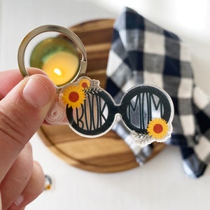 Book mom Keychain | Bookish Keychain | Bookish Gifts | Acrylic Keychain | Book Keychain | Keychain for women | Bookish Gifts | Keychains
