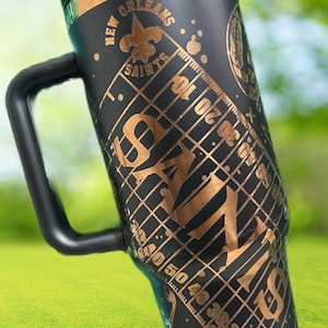 Gobelet 40 oz Saints gravé au laser : cadeau pour les fans de la Nouvelle-Orléans