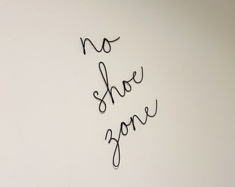 No Shoe Zone | No Shoes Sign | Entryway Sign | Wire Word Sign | Entryway Shoe Sign | Wire Words | Wire Wall Art | Wall Hanging | Home Decor