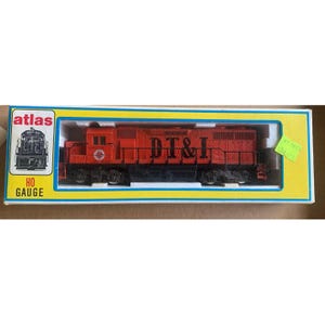 Atlas HO GP-38 DT&I #201 Diesel Locomotive Powered No. 7065 Made in Austria 1977