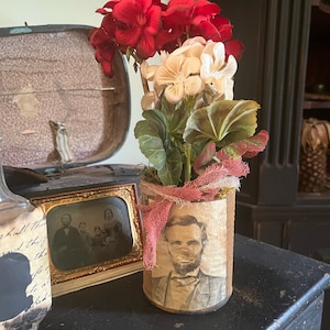 Primitive Early Look Grubby Geraniums in Cinnamon Aged Can-grubby ...