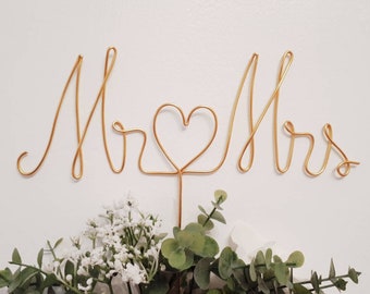 Cake topper / Cake decoration - Mr Mrs