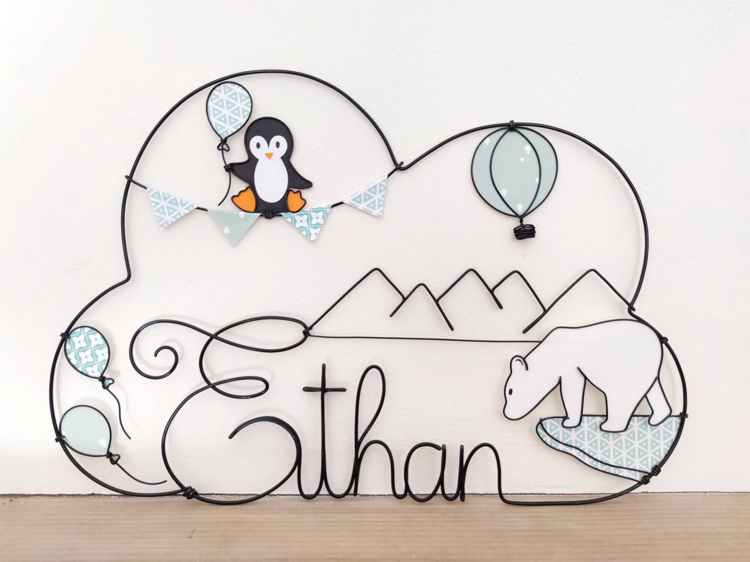 Guirlande En Feutre À Suspendre - Yeux Mobiles Et Cœurs