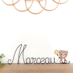Customizable wire name - The bear and his balloon - Baby child room decoration