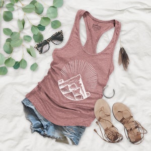 Snowy Mountain Top Sunrise Damen Basic Racerback Tank Top - SMT12P
