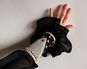 A Pair of Embroidered Detachable Cuffs, Black linen cuffs, cotton wrist cuffs, wrist cuffs, fashion sleeve, beaded cuff bracelet