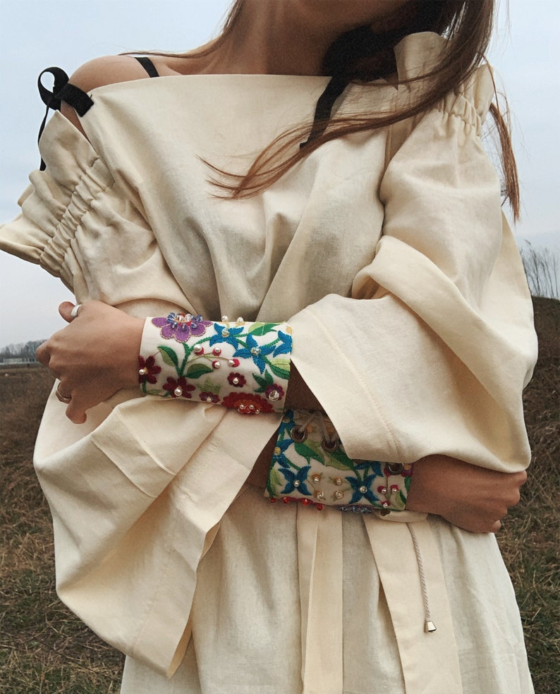 A Pair of Embroidered Detachable Silk Cuffs With Floral Etsy