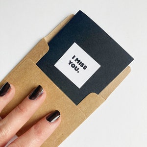 Sinto sua falta • Você é minha pessoa Relacionamento à distância • Cartão Sinto sua falta • Carta de amor • Cartão personalizado • Escrito à mão • Para ele • Para ela