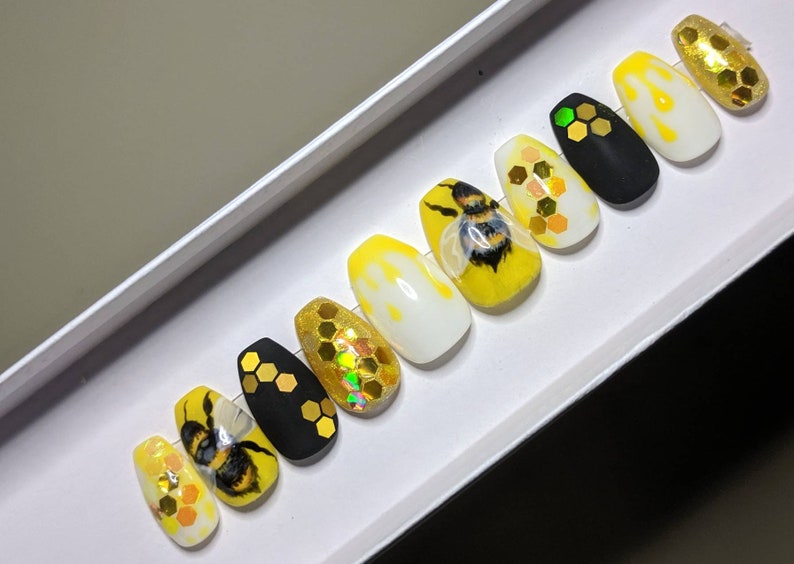 Beehive  Press on Nails  Fake Nails  False Nails  Glue On image 1