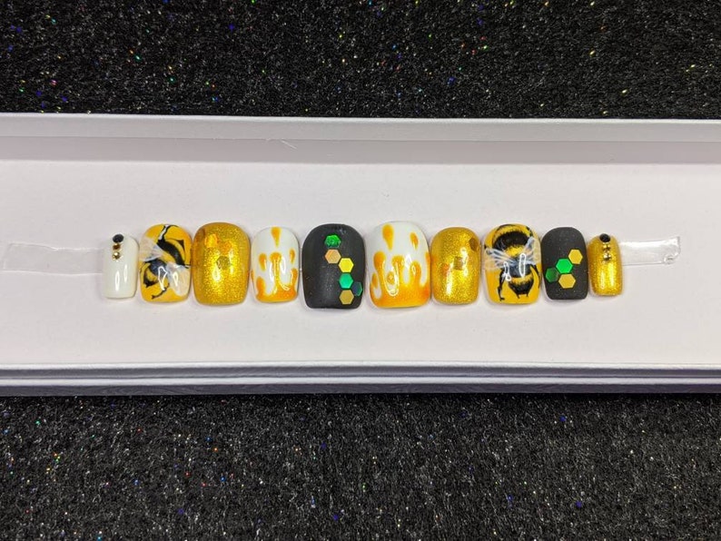 Beehive  Press on Nails  Fake Nails  False Nails  Glue On image 0
