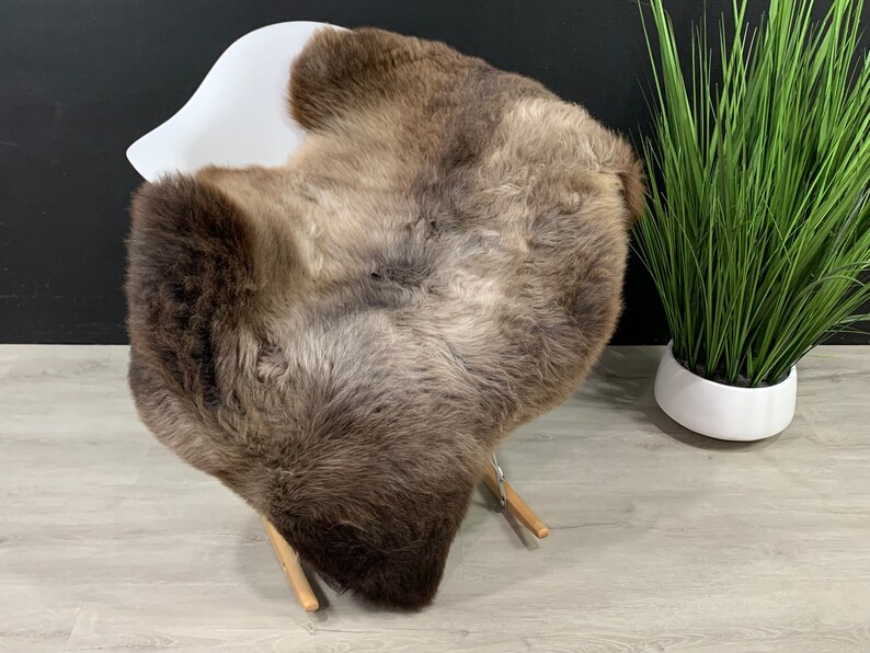Sheepskin Brown Beige Rug Pelt Throw / Genuine Sheepskin Rug Pet Bed Throw Seat Cover