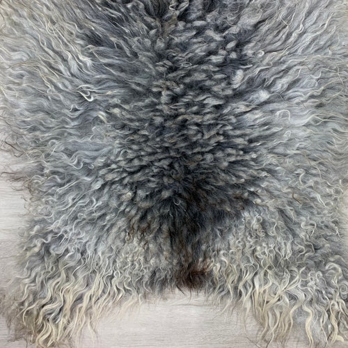 Beautiful White Silver Gray Icelandic Genuine shops Sheepskin pelt fur rug seat cover pet bed throw