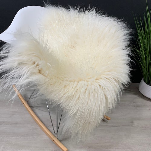 Unique Natural Curly Creamy White Icelandic Sheepskin Rug Pelt Genuine Natural Soft Best Seat Cover Leather Pet shops Bed Throw