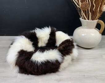 Premium 22" Sheepskin Pet Bed - Natural Softness for Small Pets!