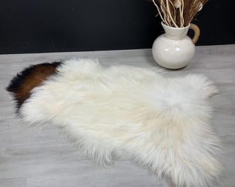 XXL Icelandic Sheepskin rug /  Icelandic Sheepskin Pelt / Sheepskin Seat Cover / Gift for Dog Sheepskin Pet Bed Throw Home Decor