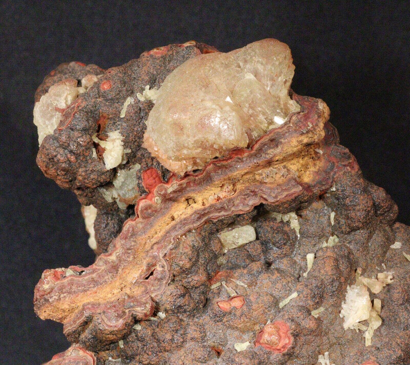 メキシコ、デュランゴ州オフエラ鉱山産の褐鉄鉱上のアダマイト - Etsy 日本