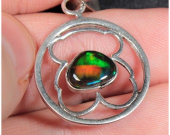 Mexican Jelly Opal Pedant set in Sterling Silver - Jalisco Mexico - Jewelry